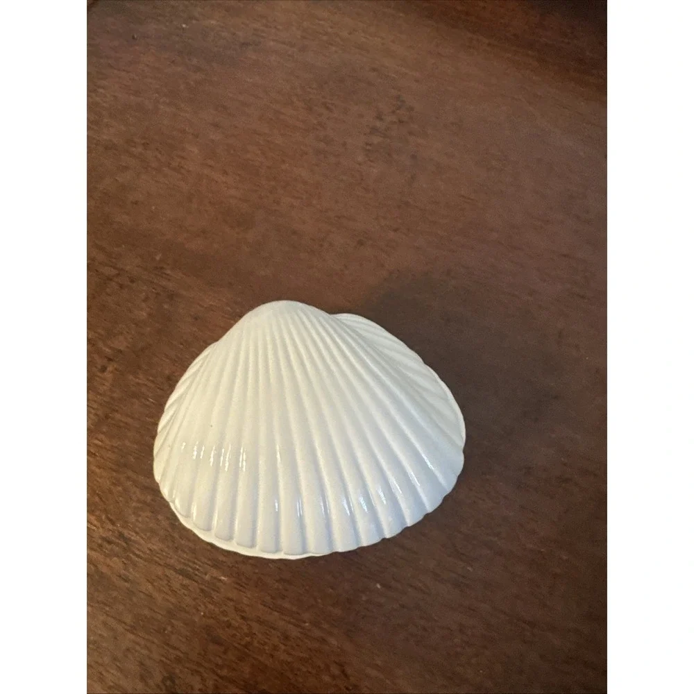 The Beachcomber beachcomber white